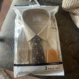 Men’s shirt with tie & pocket square
